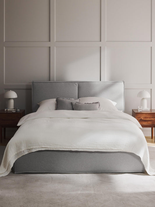 Dreava Upholstered Bed with Storage