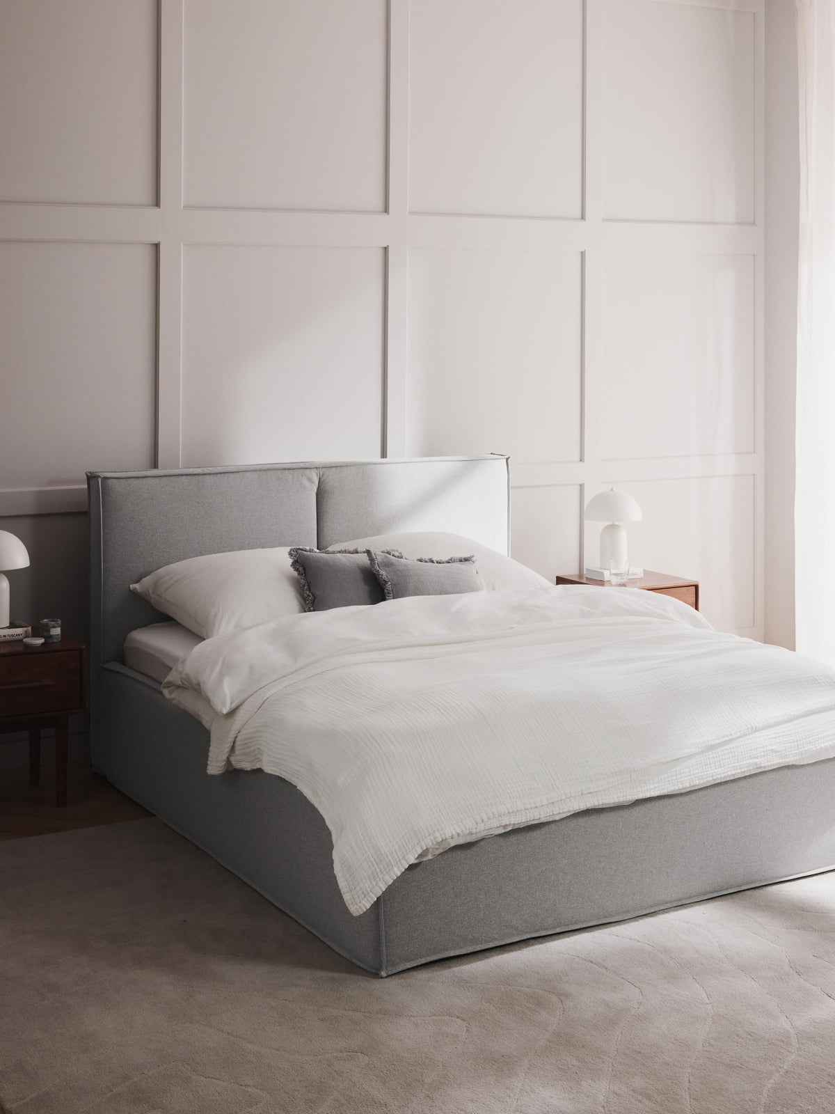 Dreava Upholstered Bed