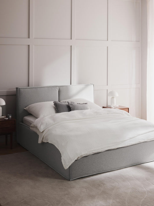 Dreava Upholstered Bed