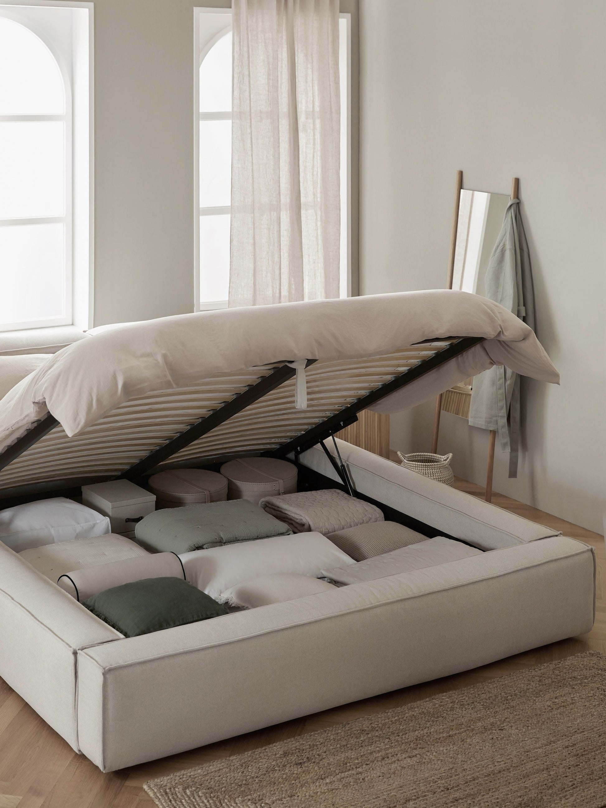 Lennard Upholstered Bed with Storage