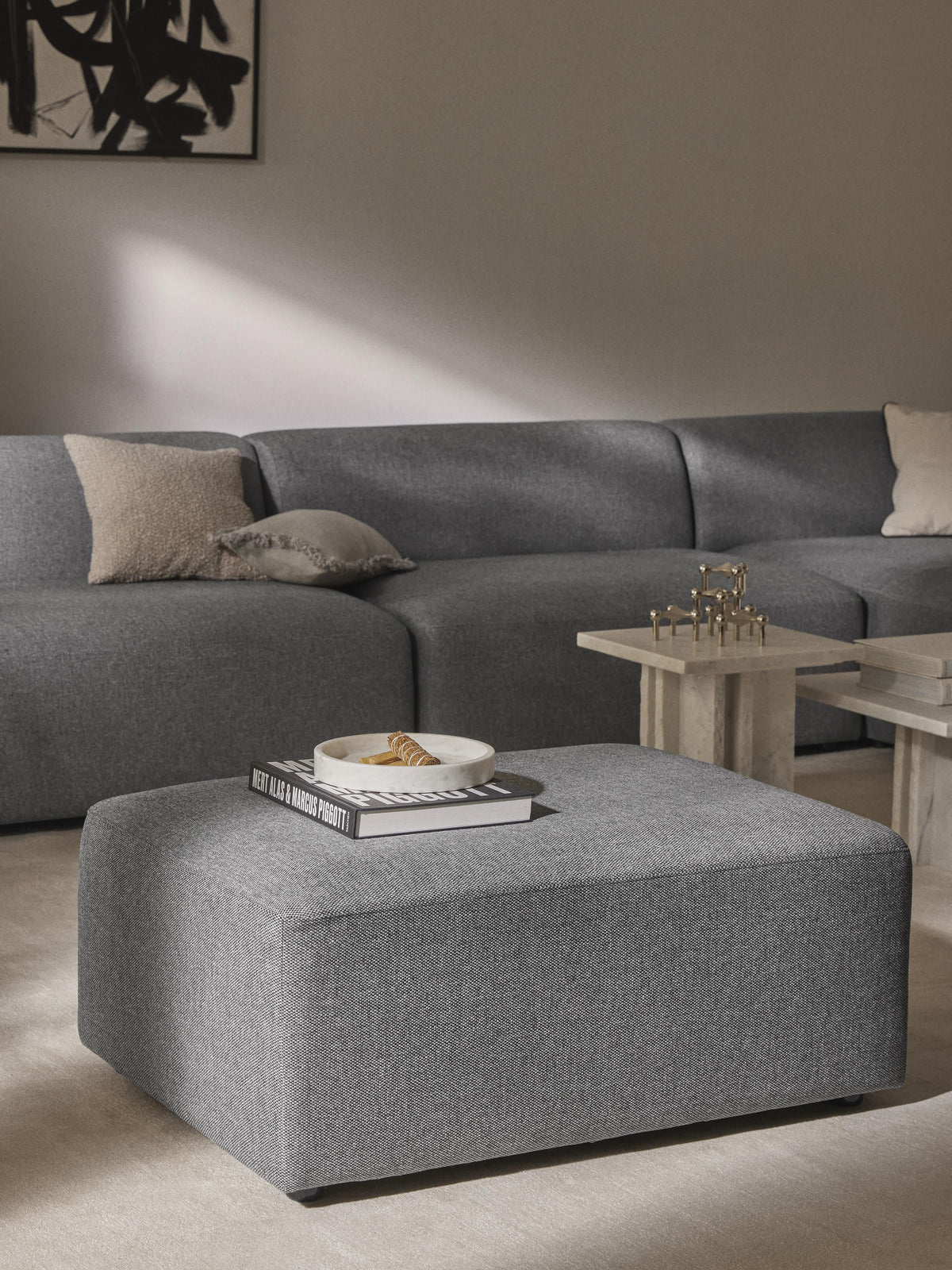 Melina Stool, W 99 x D 72 cm