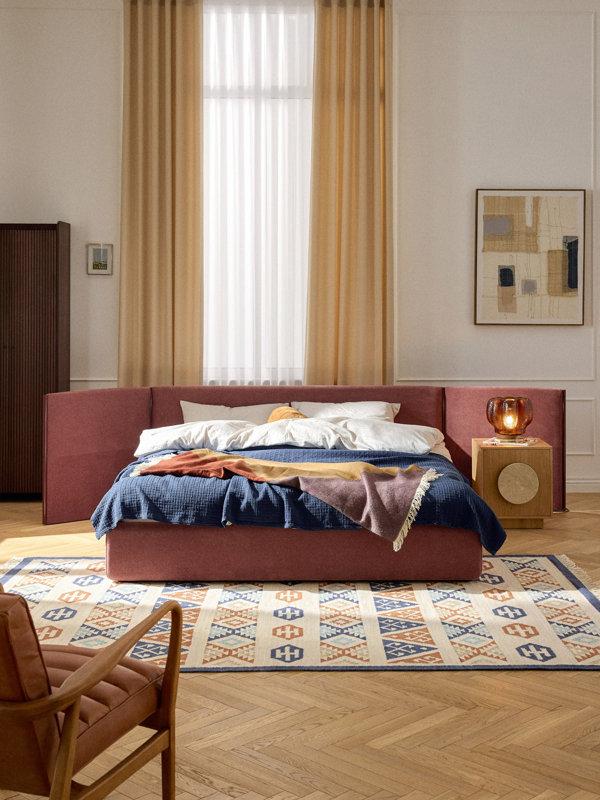 Otivo Upholstered Bed, Folding Headboard